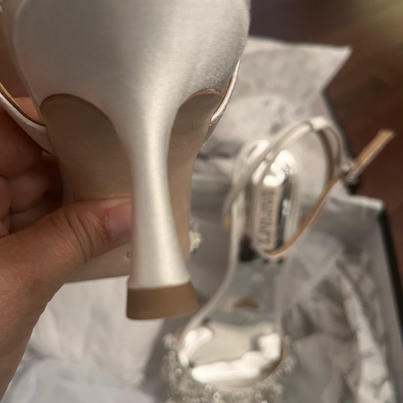 Badgley Mischka Telissa Kitten Heel - Picture 9 of 9